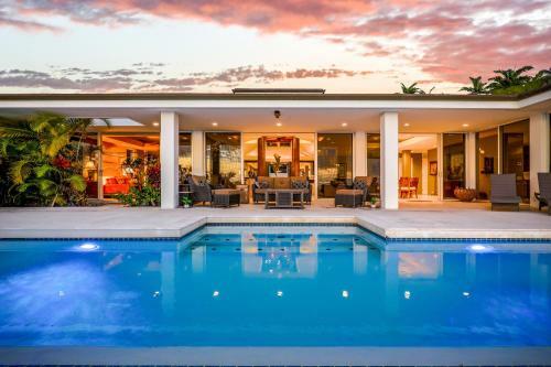 Dolphin House - Hawaii