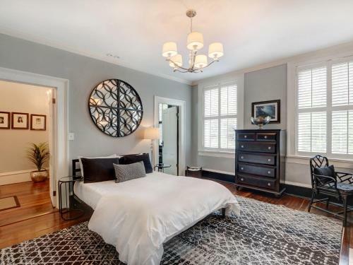 Gorgeous New Home On Monterey Square
