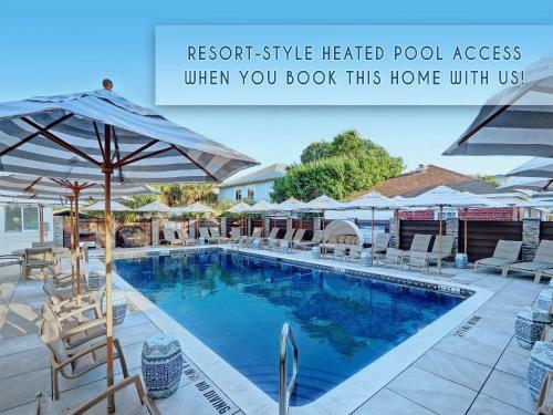 Brand New Listing! Heated Pool Access! Main House 2 Blocks From Forsyth Park!