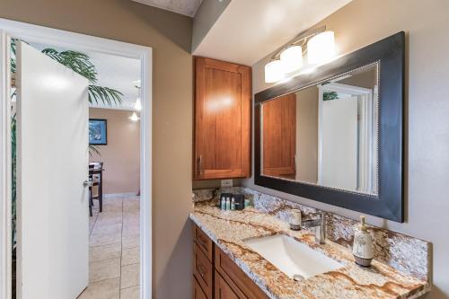 Tower 2 Suite 3201 - Qqp Home