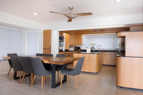 Kalanianole Estate