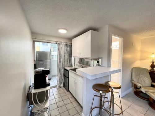 Apartamento 2463 Kuhio Ave #303