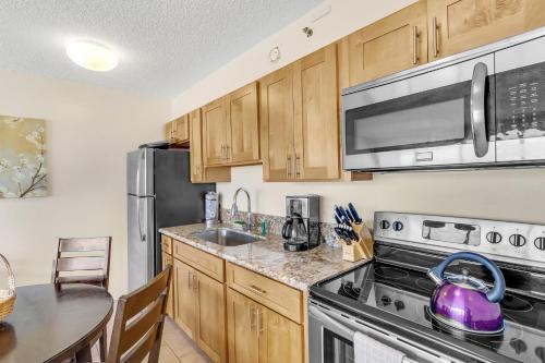 Tower 2 Suite 3709 - Qqp Home