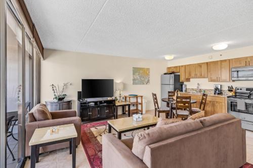 Tower 2 Suite 3709 - Qqp Home
