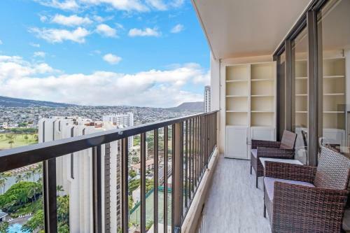 Waikiki Banyan 2 Bedroom Condo-suite Home