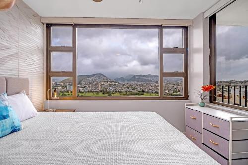 Waikiki Banyan 2 Bedroom Condo-suite Home