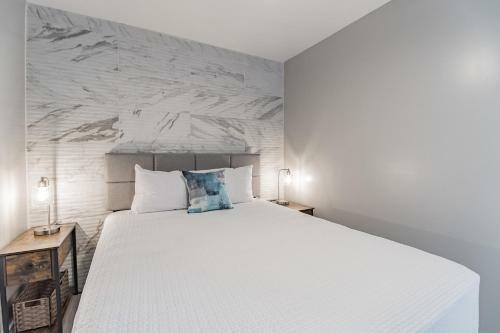 Waikiki Banyan 2 Bedroom Condo-suite Home