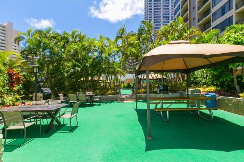 Apartamento Chateau Waikiki 607