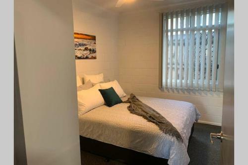 Listen To The Ocean From Courtyard. Wi-fi Included