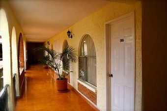 Hotel Villa Del Sol And Suites