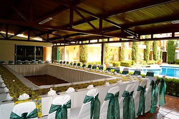 Hotel Villa Del Sol And Suites