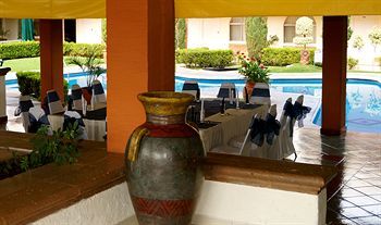Hotel Villa Del Sol And Suites