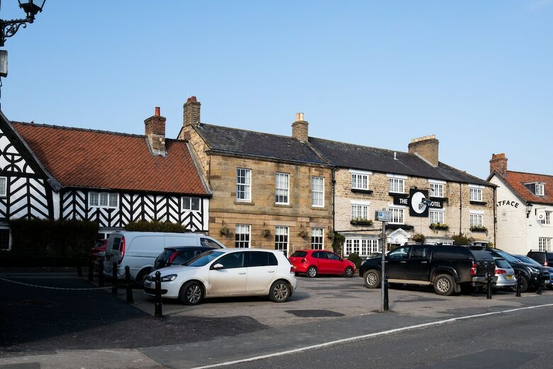 The Black Swan Hotel