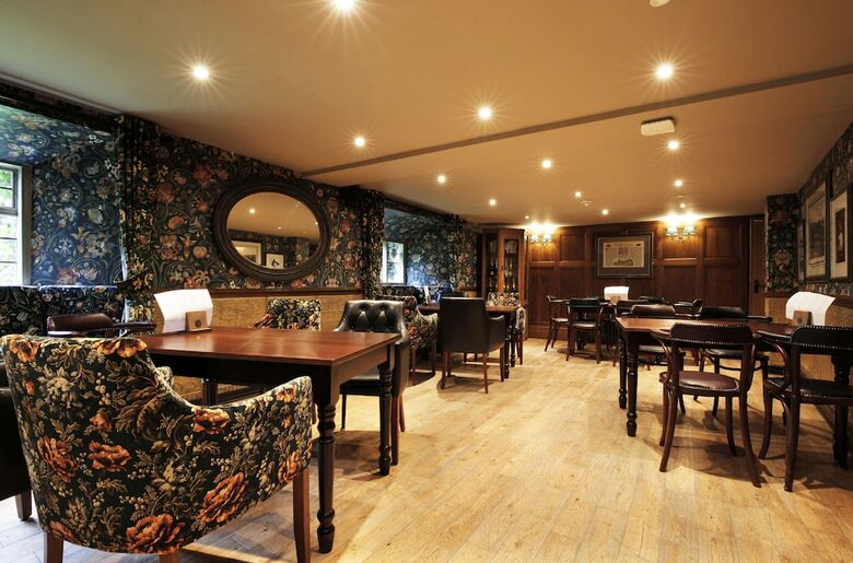 The Black Swan Hotel