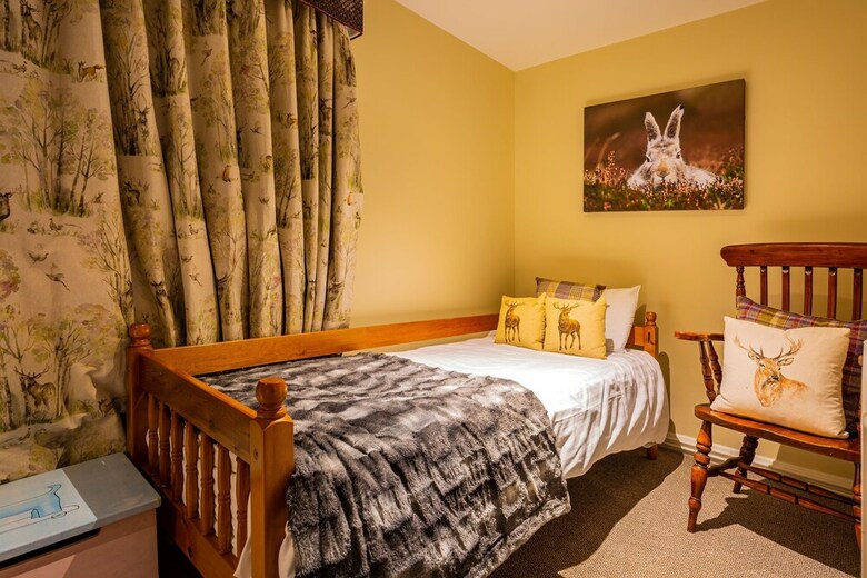 Hotel The Feathers