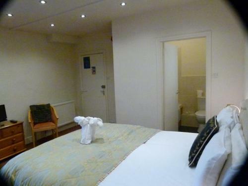 Hotel George & Dragon Inn