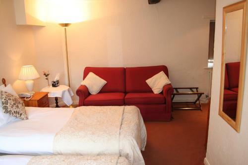 Hotel George & Dragon Inn