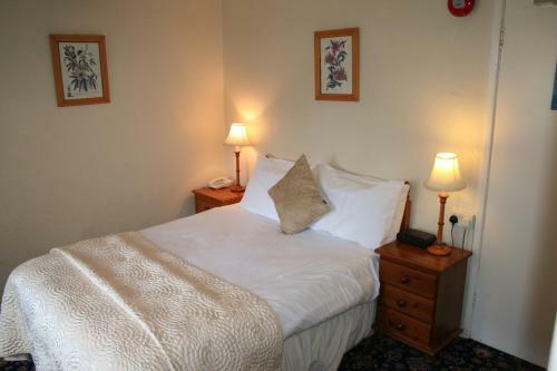 Hotel George & Dragon Inn
