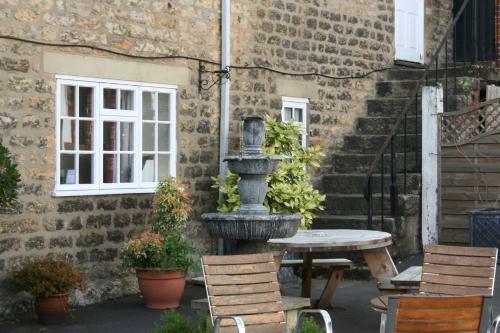 Hotel George & Dragon Inn