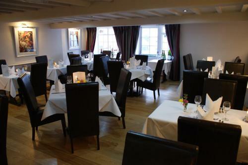 Hotel George & Dragon Inn