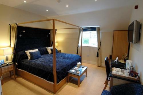 Redesdale Arms Hotel