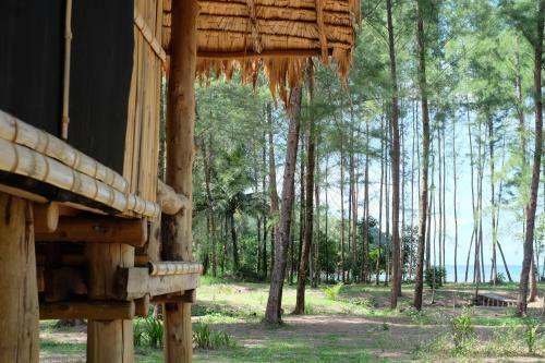 Hostal The Moken Eco Village - Sha Plus