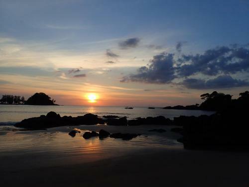 Hostal The Moken Eco Village - Sha Plus