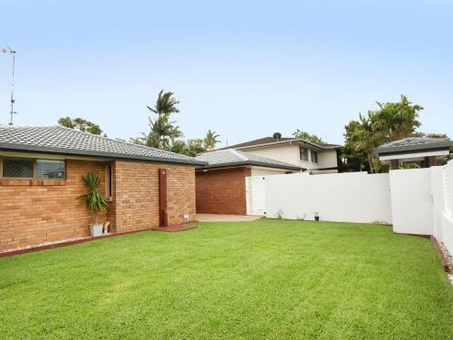Oogar 10 - Five Bedroom Home With Pool, Wifi, Aircon!