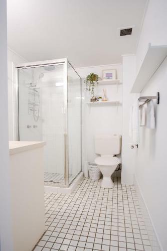 Apartamento Quiet River Front Escape - Walk To Ocean Street & Shops