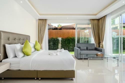 Sunset View Pool Villa 7 Br 14-16 Persons
