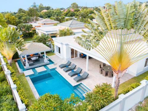 Luxury Pool Villa 608 4br 8-10 Persons