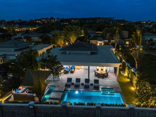 Luxury Pool Villa 608 4br 8-10 Persons