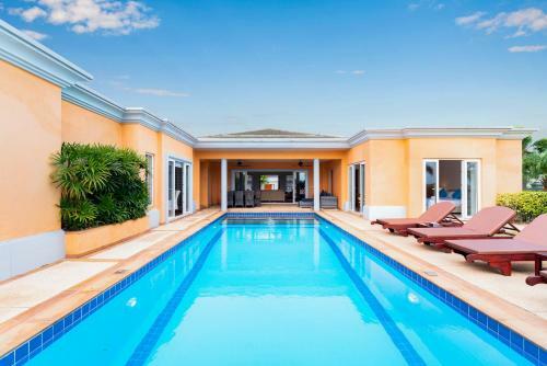 Sunset View Luxury Pool Villa 4br 8-10 Persons