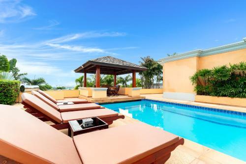 Sunset View Luxury Pool Villa 4br 8-10 Persons