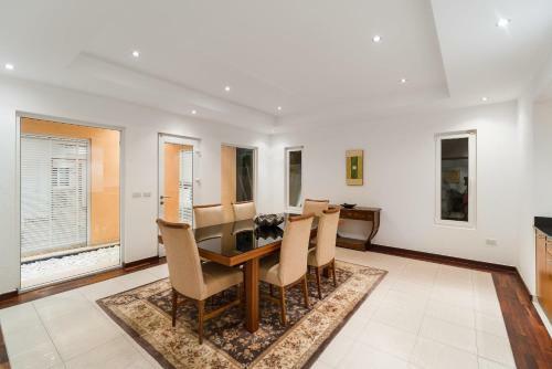 Sunset View Luxury Pool Villa 4br 8-10 Persons