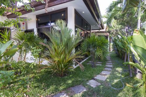 Baan Leelawadee - 4 Bed Villa Near Beach Pattaya