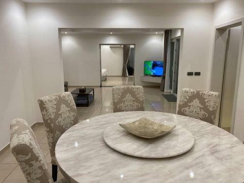 Brand New Pool Villa / 4br 8-10 Persons