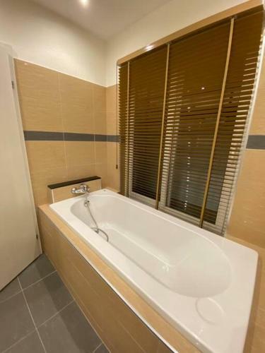 Brand New Pool Villa / 4br 8-10 Persons