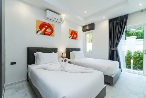 Luxury Pool Villa 54 4br 8-10 Persons