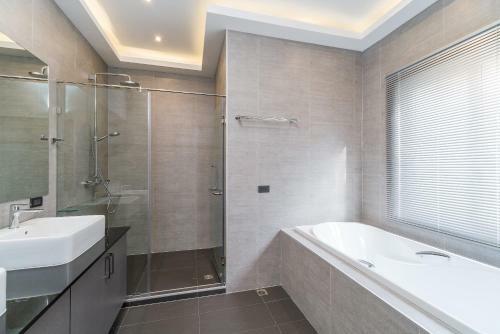 Luxury Pool Villa 54 4br 8-10 Persons