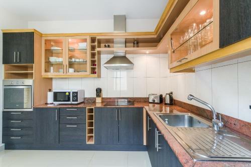 Luxury Pool Villa 3br 6-8 Persons
