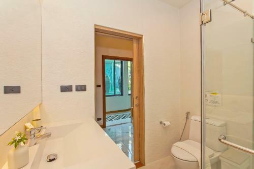 Stylish 2-villa Combination By Hi At Home
