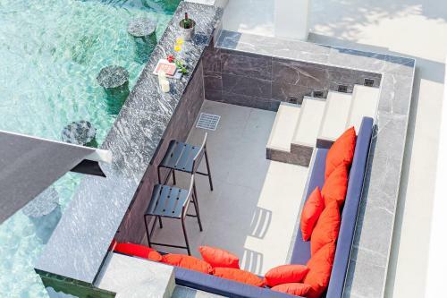 Stylish 2-villa Combination By Hi At Home