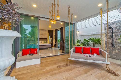 Stylish 2-villa Combination By Hi At Home