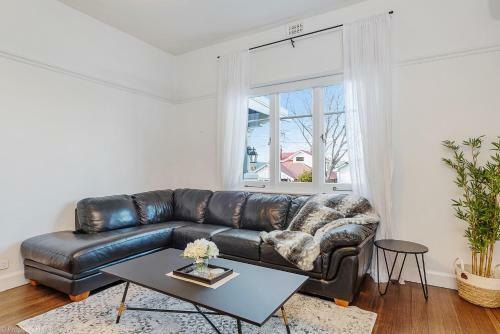 Best On Regent, Central Location, Lux 3bdm