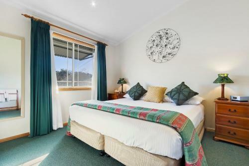 Cottages On Lovedale - Cottage No. 1 (2 Bedroom)