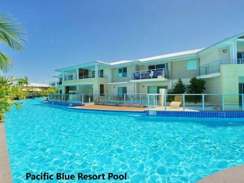 Villa Pacific Blue 140
