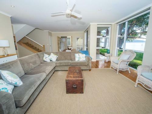 The Foreshore Superb Waterfront House