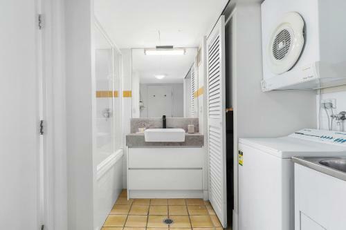Apartamento Breezy Seaside 1br Unit With Resort Pool Access