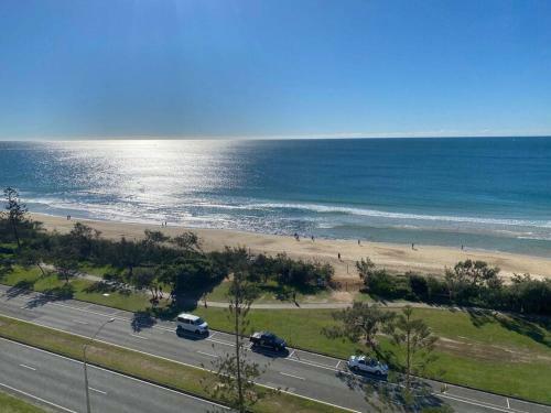 Alex Beachfront 3 Brm Apartment - 9th Floor